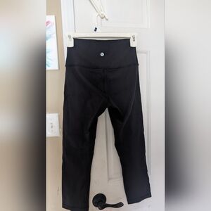 Lululemon crop leggings size 4